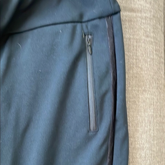 Tail Black Performance Leggings - Picture 3 of 3